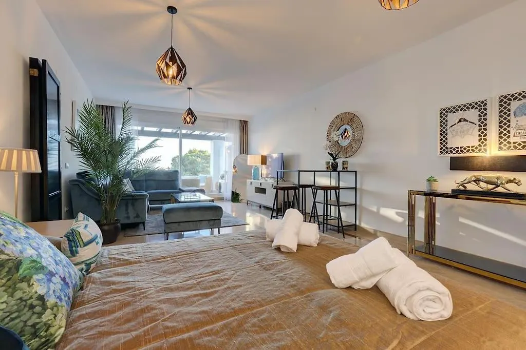Apartment Luxurious 80M² Studio Apartment, Stunning Sea Views - Rio Real Golf, Marbella Spain