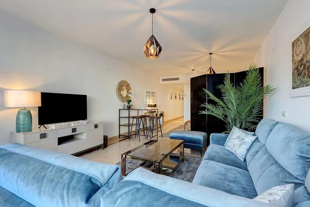 Luxurious 80M² Studio Apartment, Stunning Sea Views - Rio Real Golf, Marbella 0*,