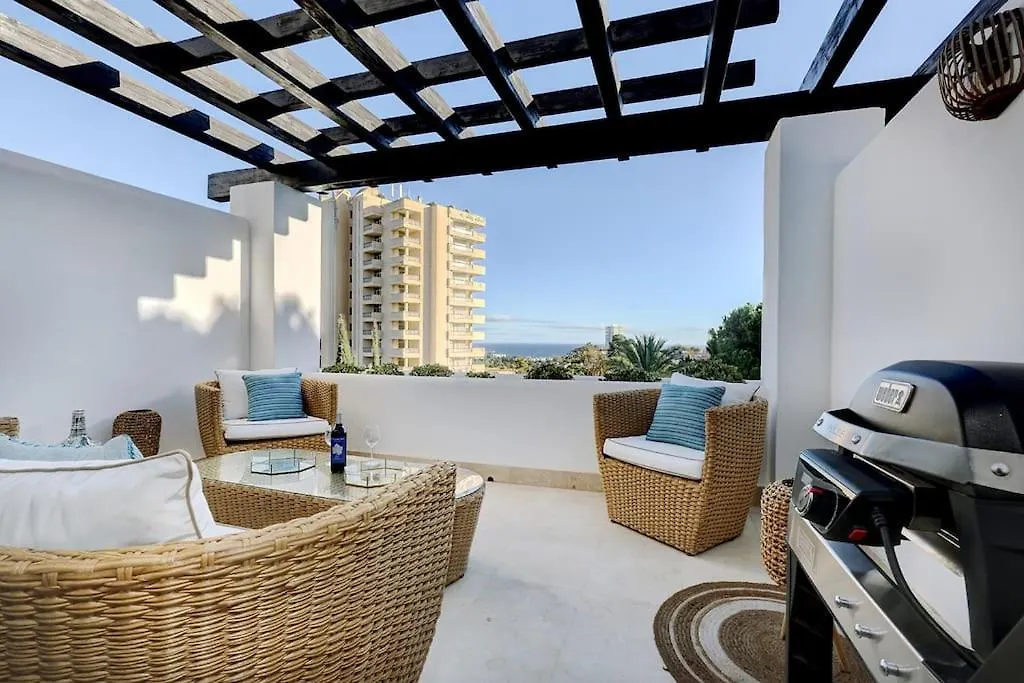 Luxurious 80M² Studio Apartment, Stunning Sea Views - Rio Real Golf, Marbella 0*,