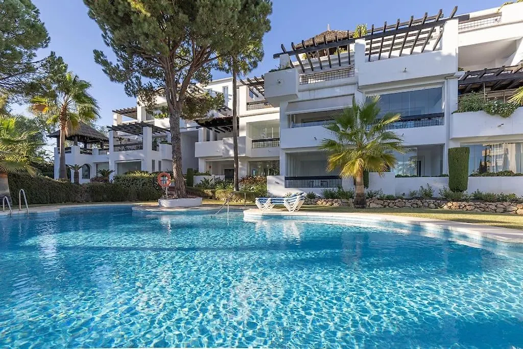 Luxurious 80M² Studio Apartment, Stunning Sea Views - Rio Real Golf, Marbella Apartment